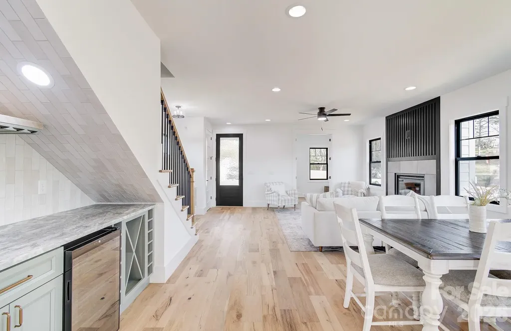 4 S Martha Kate Drive Hendersonville NC 28792