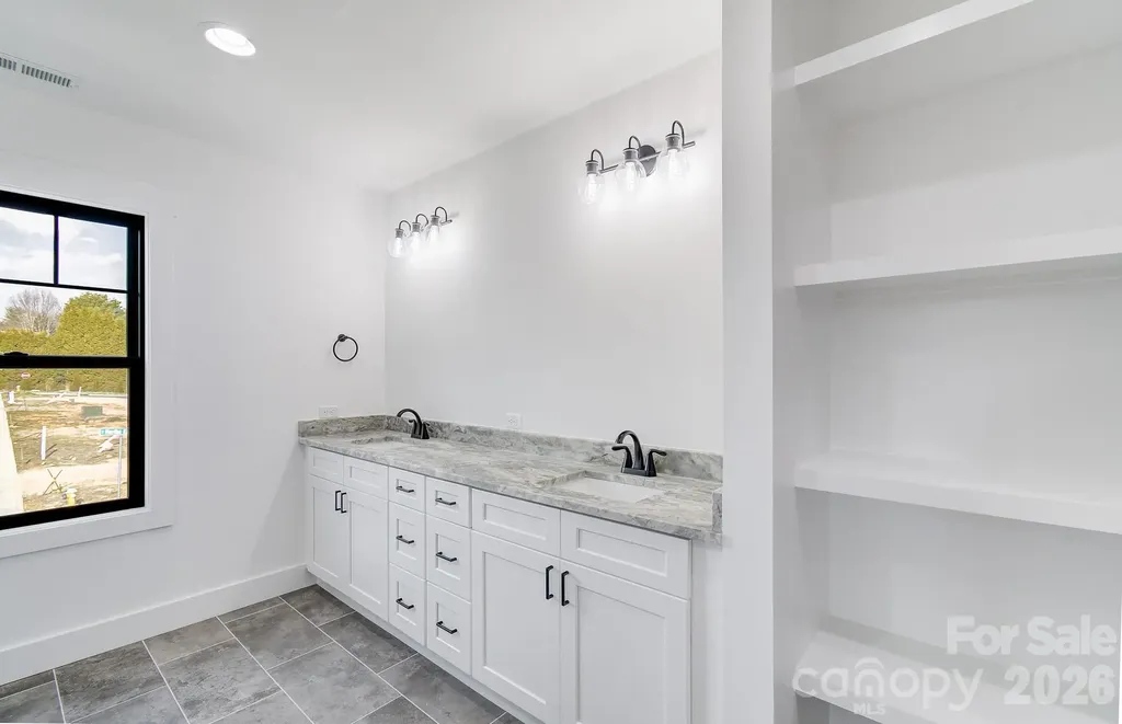 4 S Martha Kate Drive Hendersonville NC 28792