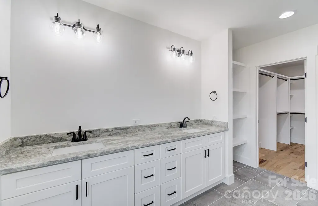 4 S Martha Kate Drive Hendersonville NC 28792