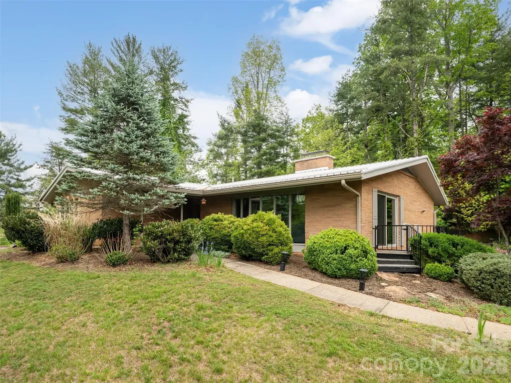 29 Longue Vue Lane Canton NC 28716