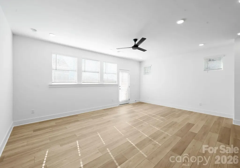 4043 Bass River Parkway Charlotte NC 28217