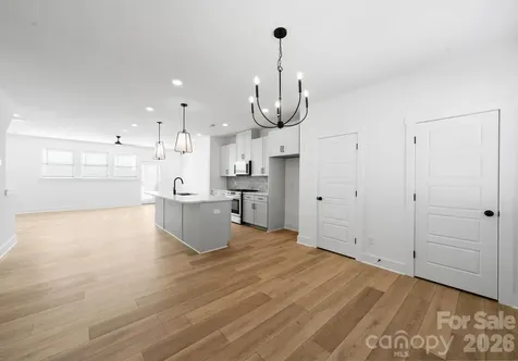 4043 Bass River Parkway Charlotte NC 28217