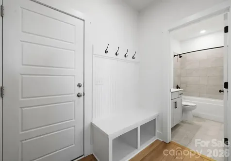 4043 Bass River Parkway Charlotte NC 28217