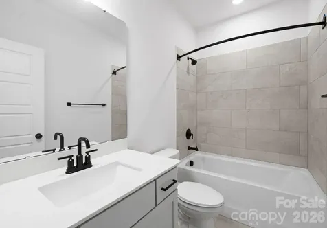 4043 Bass River Parkway Charlotte NC 28217