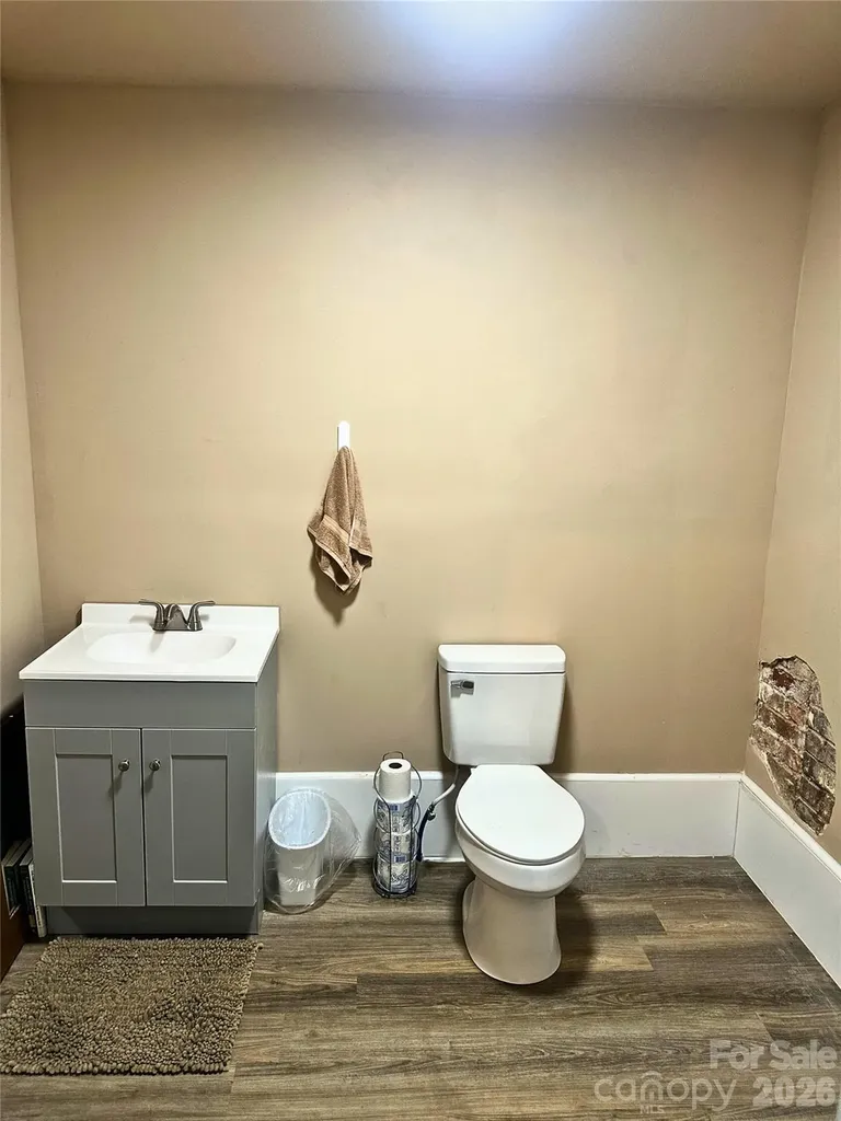 24 Andrews Avenue S Hot Springs NC 28743