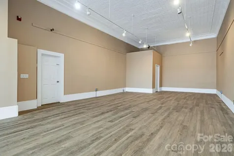 24 Andrews Avenue S Hot Springs NC 28743