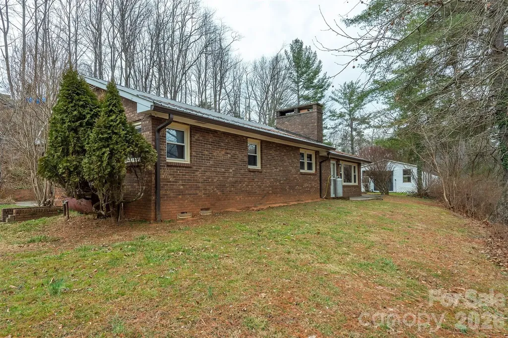 175 & 179 River Lane Canton NC 28716