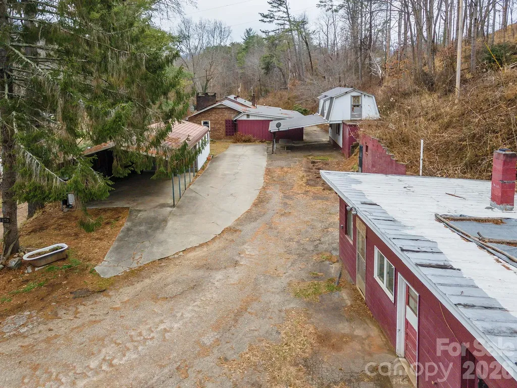 175 & 179 River Lane Canton NC 28716