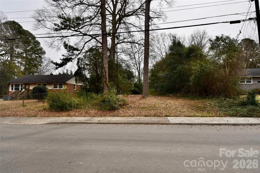 4210 Dinglewood Avenue Charlotte NC 28205