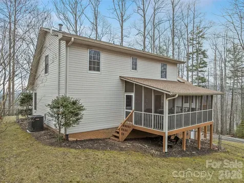 24 Abbey Lane Hendersonville NC 28739
