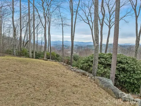 24 Abbey Lane Hendersonville NC 28739