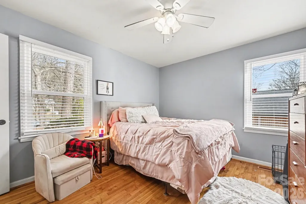 537 Kentbrook Drive Charlotte NC 28213