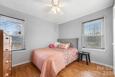 537 Kentbrook Drive Charlotte NC 28213