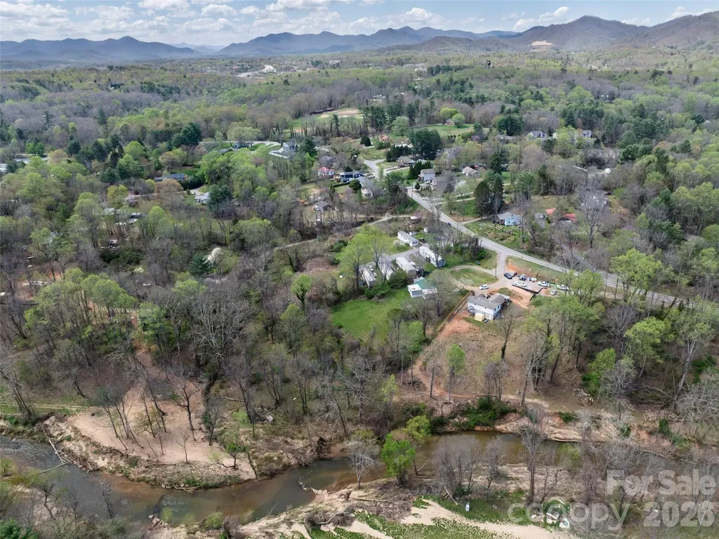 648 & 99999 Sand Hill Road Asheville NC 28806