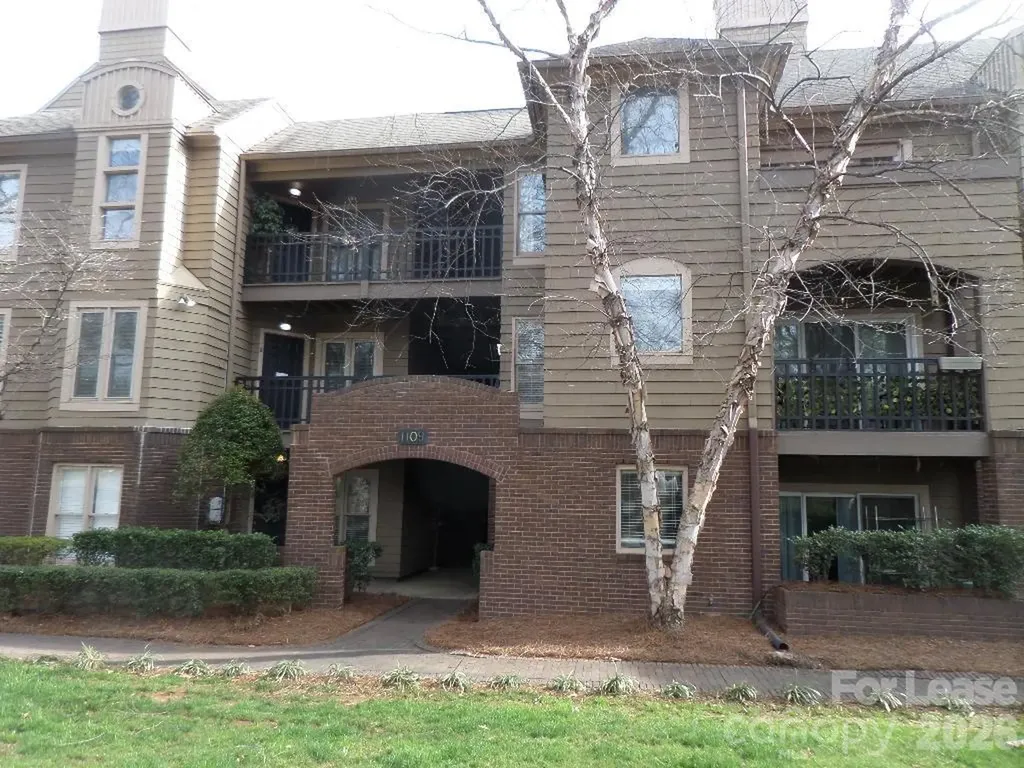 1109 E Morehead Street Charlotte NC 28204