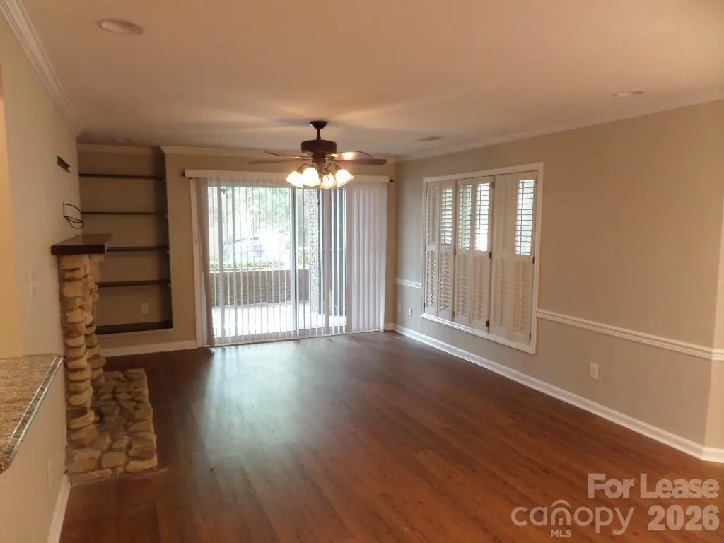 1109 E Morehead Street Charlotte NC 28204