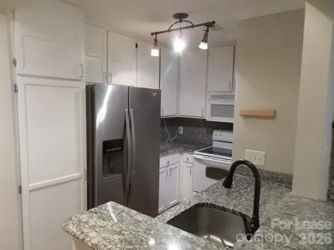 1109 E Morehead Street Charlotte NC 28204