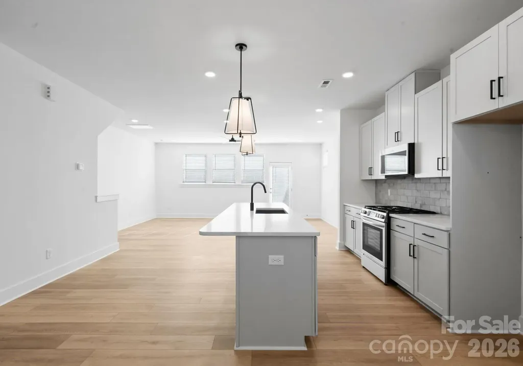 4047 Bass River Parkway Charlotte NC 28217