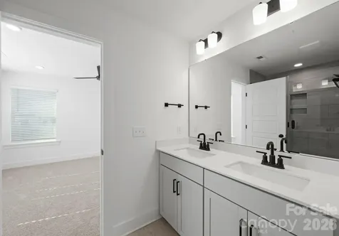 4047 Bass River Parkway Charlotte NC 28217