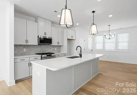 4047 Bass River Parkway Charlotte NC 28217