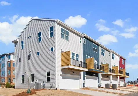 4047 Bass River Parkway Charlotte NC 28217
