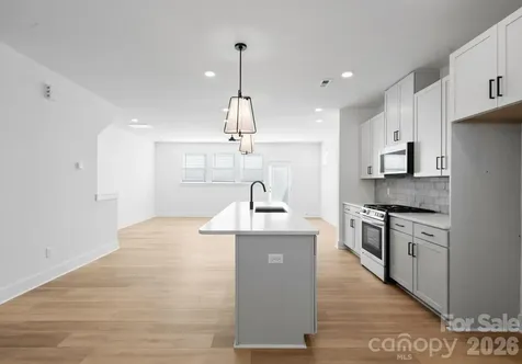 4047 Bass River Parkway Charlotte NC 28217