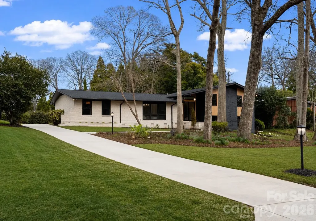 823 Wingrave Drive Charlotte NC 28270