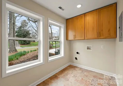 823 Wingrave Drive Charlotte NC 28270