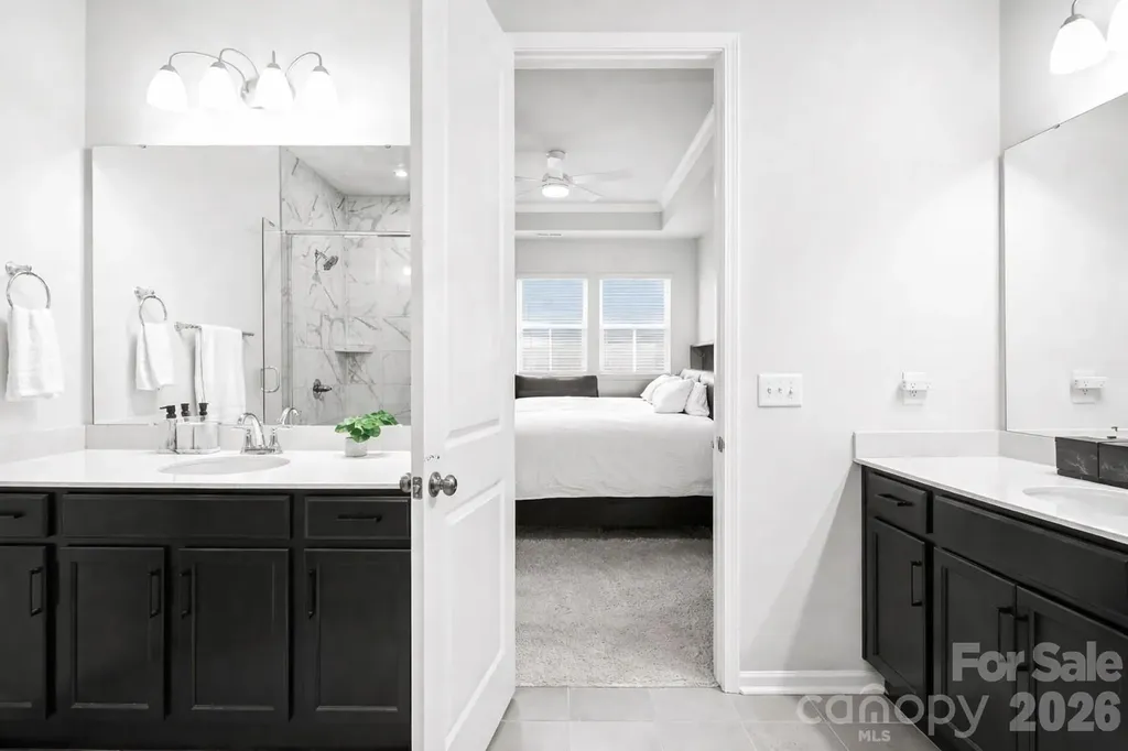 106 Renny Alley Charlotte NC 28217