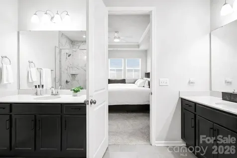 106 Renny Alley Charlotte NC 28217