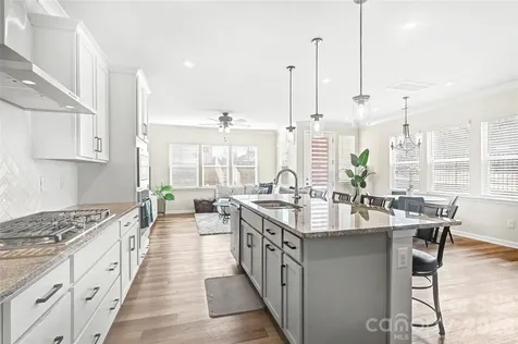 106 Renny Alley Charlotte NC 28217