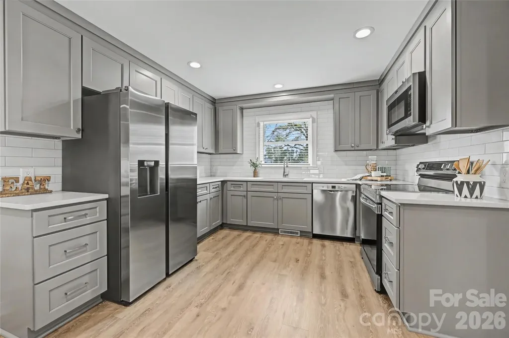 815 Hartness Avenue Charlotte NC 28211