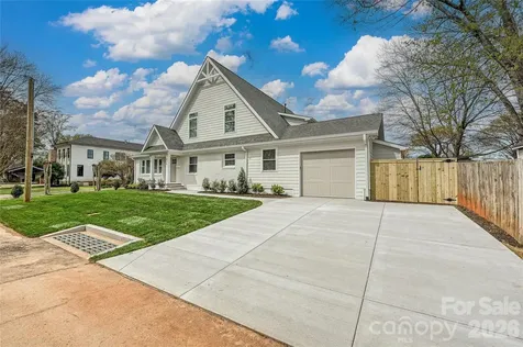 815 Hartness Avenue Charlotte NC 28211
