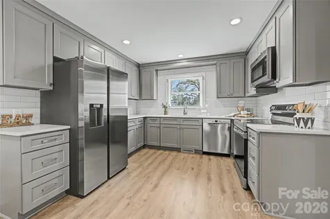 815 Hartness Avenue Charlotte NC 28211