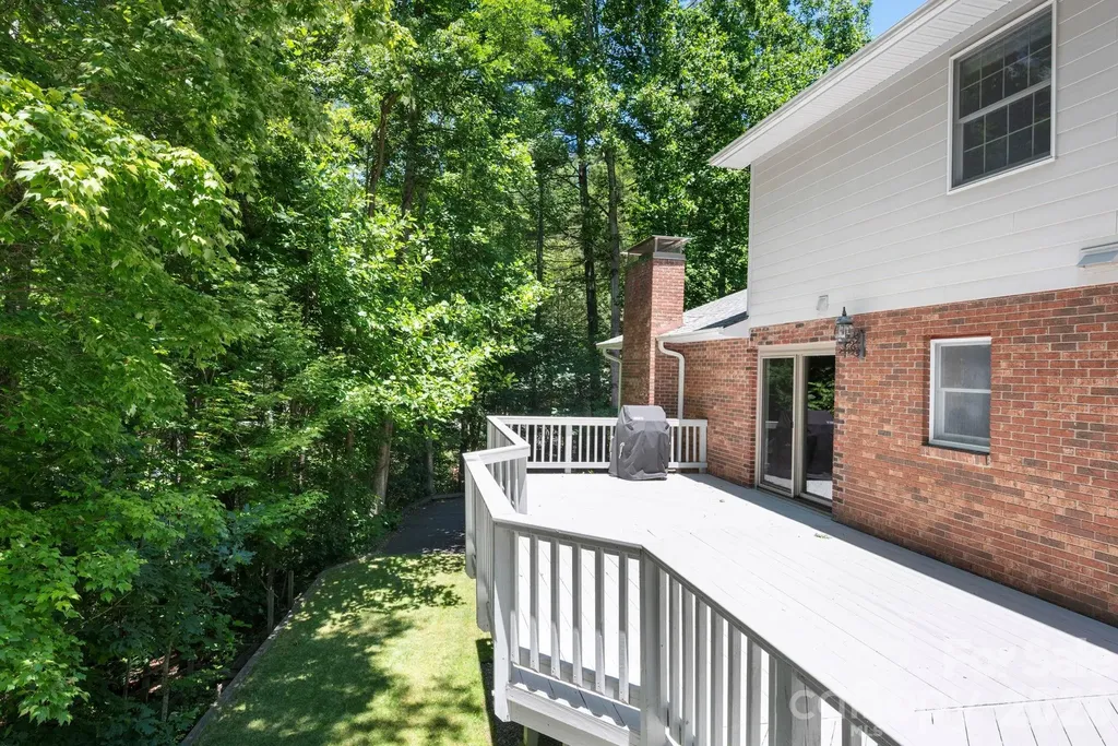 107 Ballantree Drive Asheville NC 28803