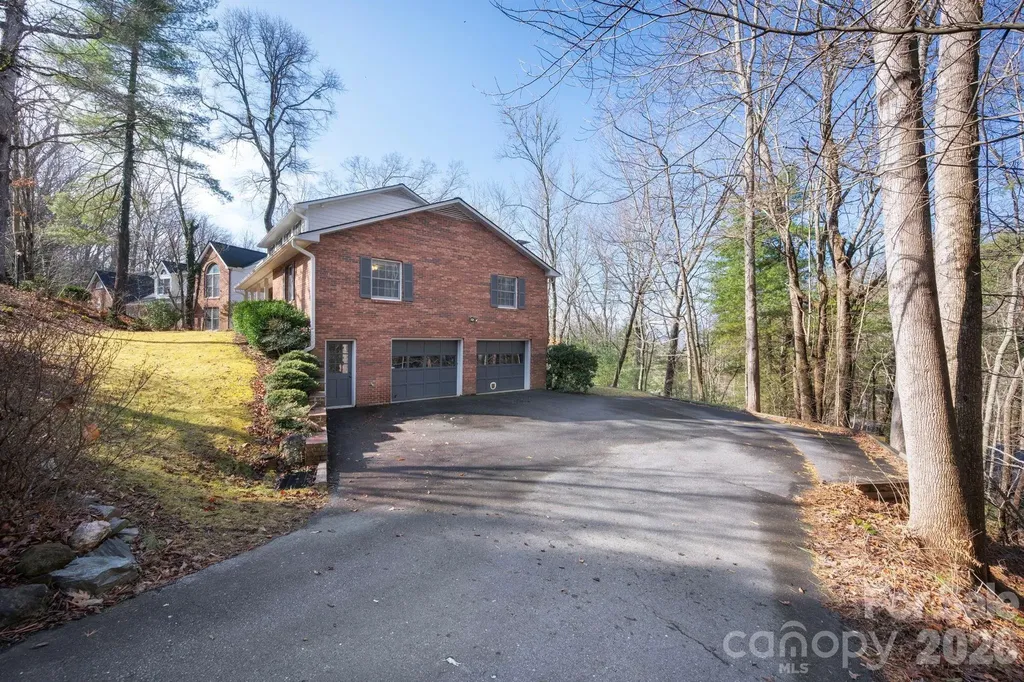 107 Ballantree Drive Asheville NC 28803