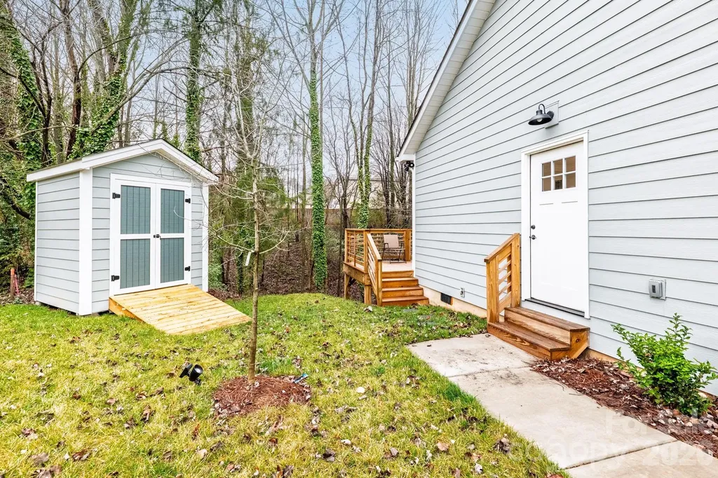 2302 Jordi Way Charlotte NC 28213