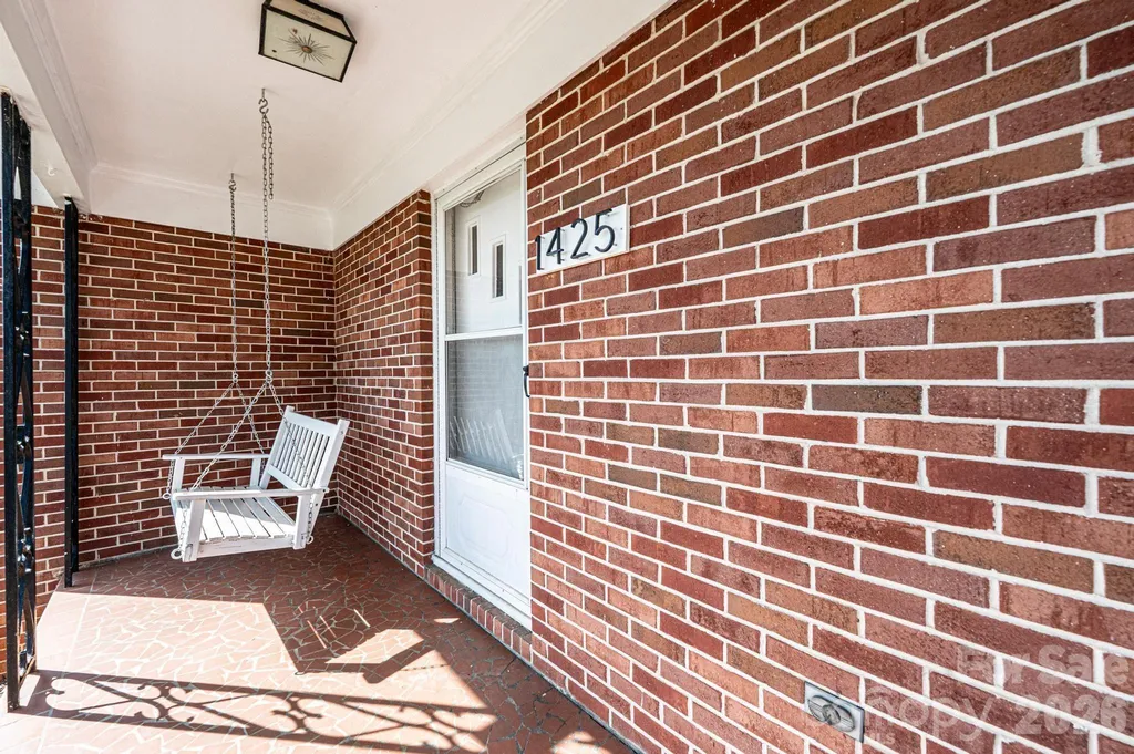 1425 5th Street NE Hickory NC 28601