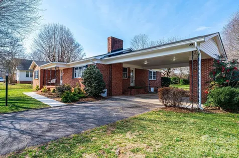 1425 5th Street NE Hickory NC 28601