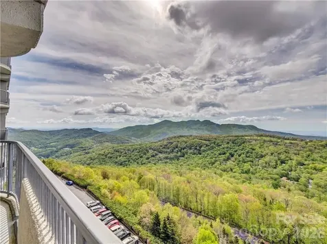 303 Sugar Top Drive Sugar Mountain NC 28604