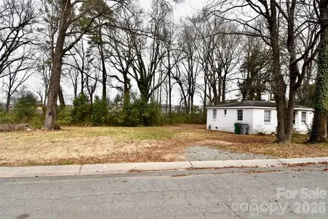 4117 Bearwood Avenue Charlotte NC 28205