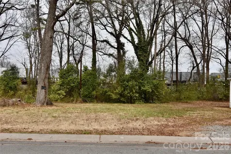 4117 Bearwood Avenue Charlotte NC 28205