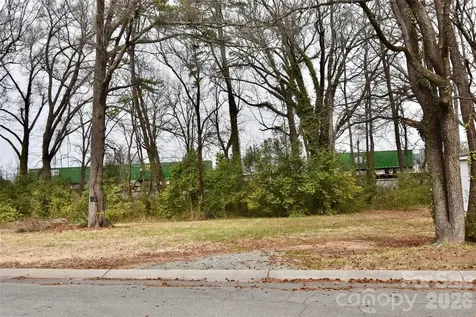 4117 Bearwood Avenue Charlotte NC 28205