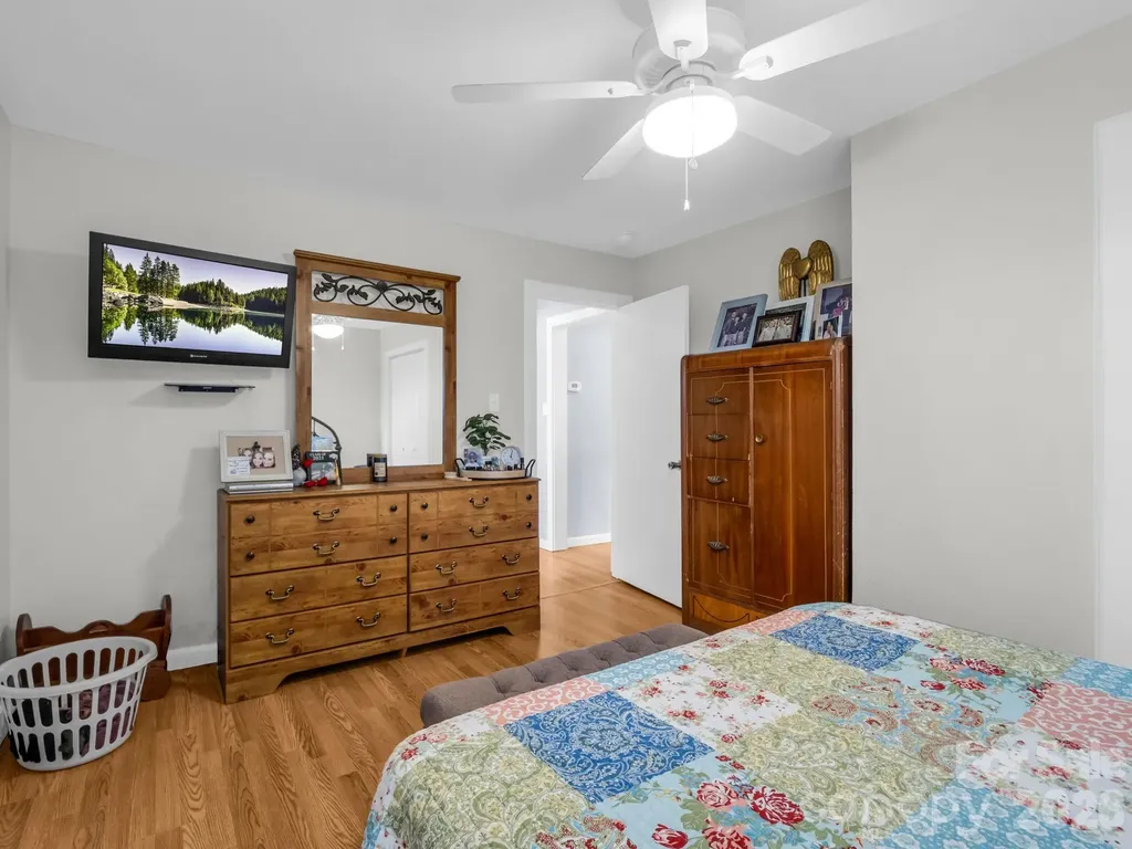 1086 Carters Ridge Road Spruce Pine NC 28777