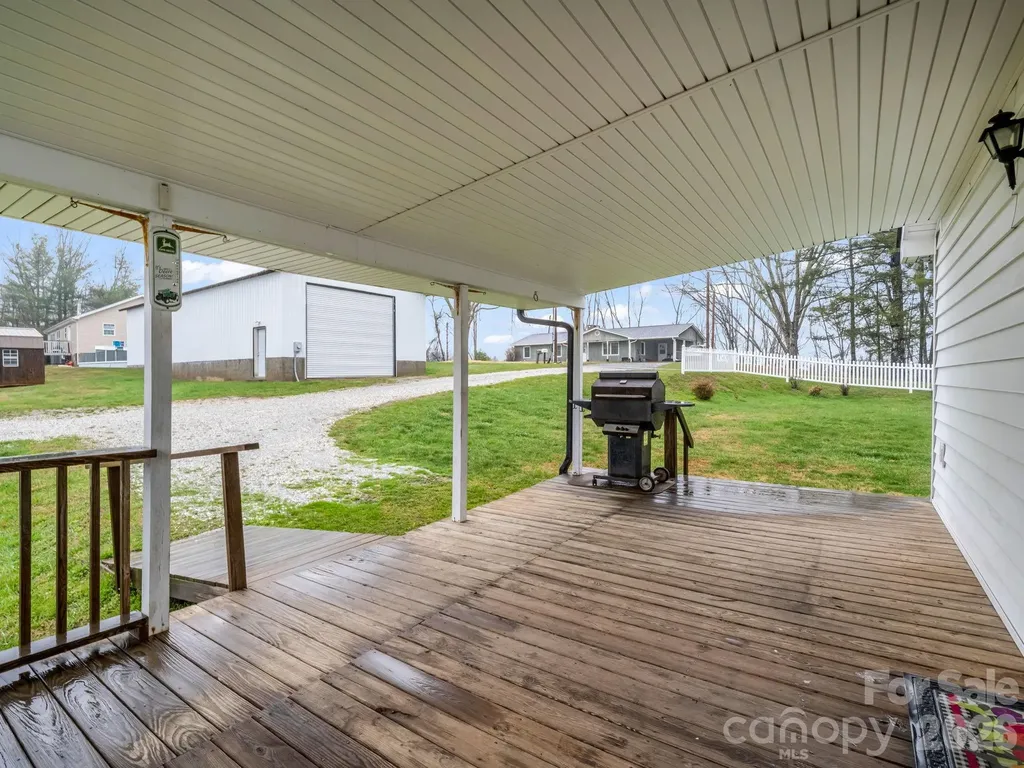 1086 Carters Ridge Road Spruce Pine NC 28777