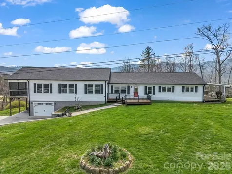 1086 Carters Ridge Road Spruce Pine NC 28777