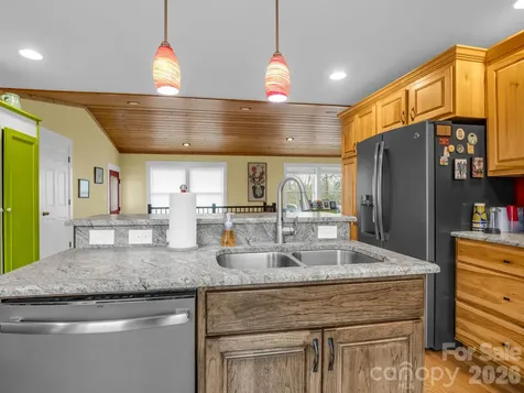 1086 Carters Ridge Road Spruce Pine NC 28777
