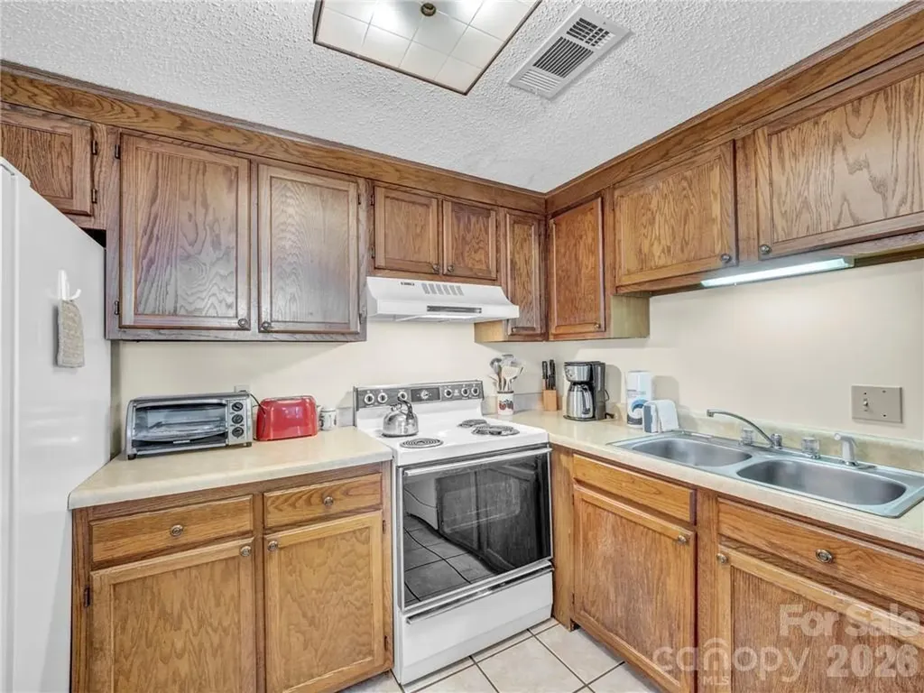 303 Sugar Top Drive Sugar Mountain NC 28604