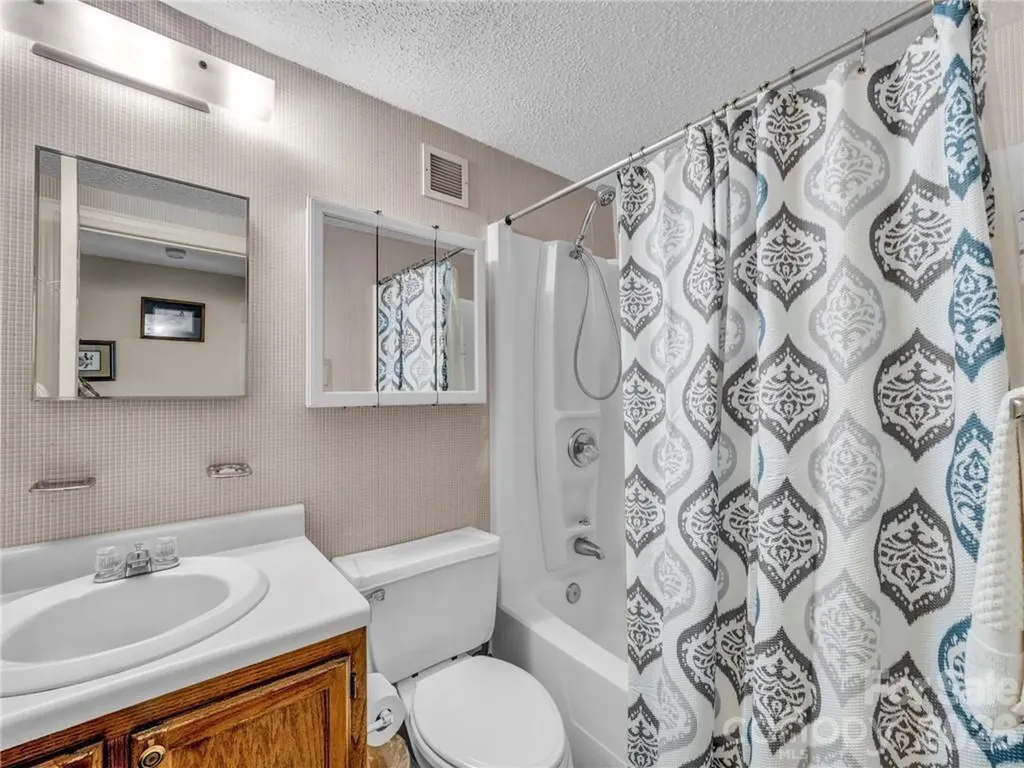 303 Sugar Top Drive Sugar Mountain NC 28604