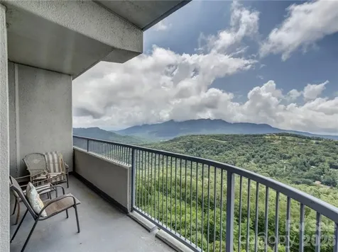303 Sugar Top Drive Sugar Mountain NC 28604